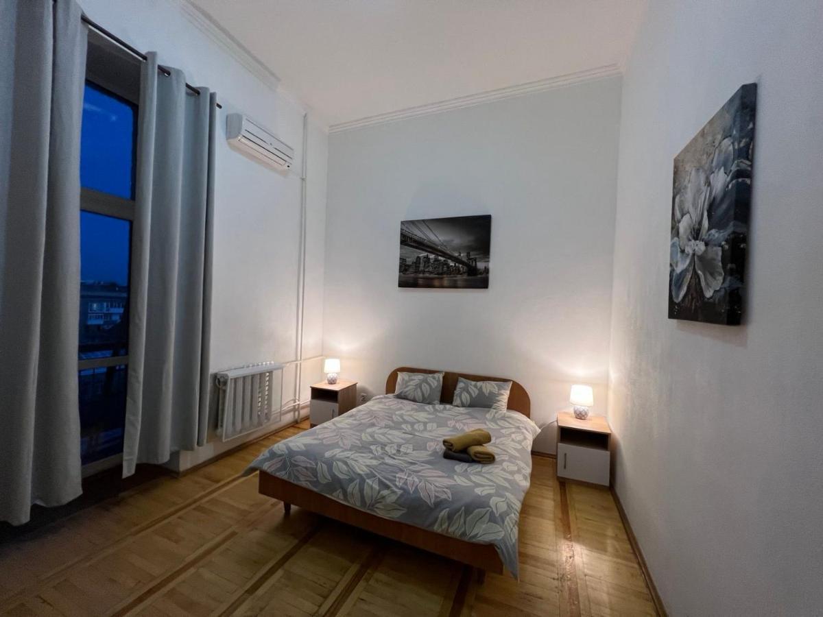 Apartment In The Historic Center Kiev Luaran gambar